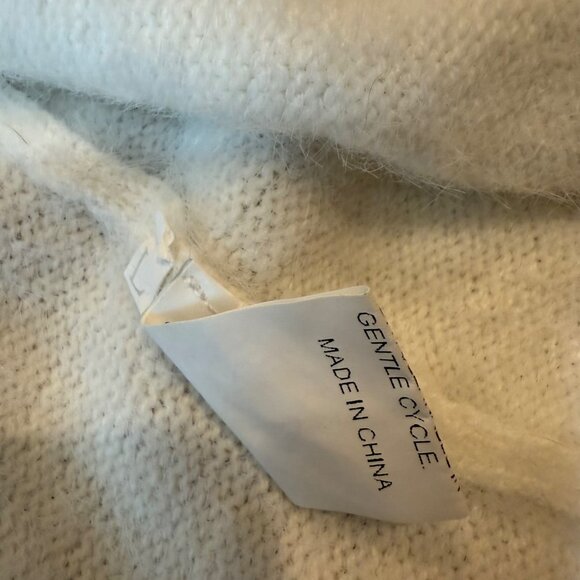 Shein Womens White Cardigan Sweater With Leopard Print Buttons V-Neck Size Large - Picture 3 of 6